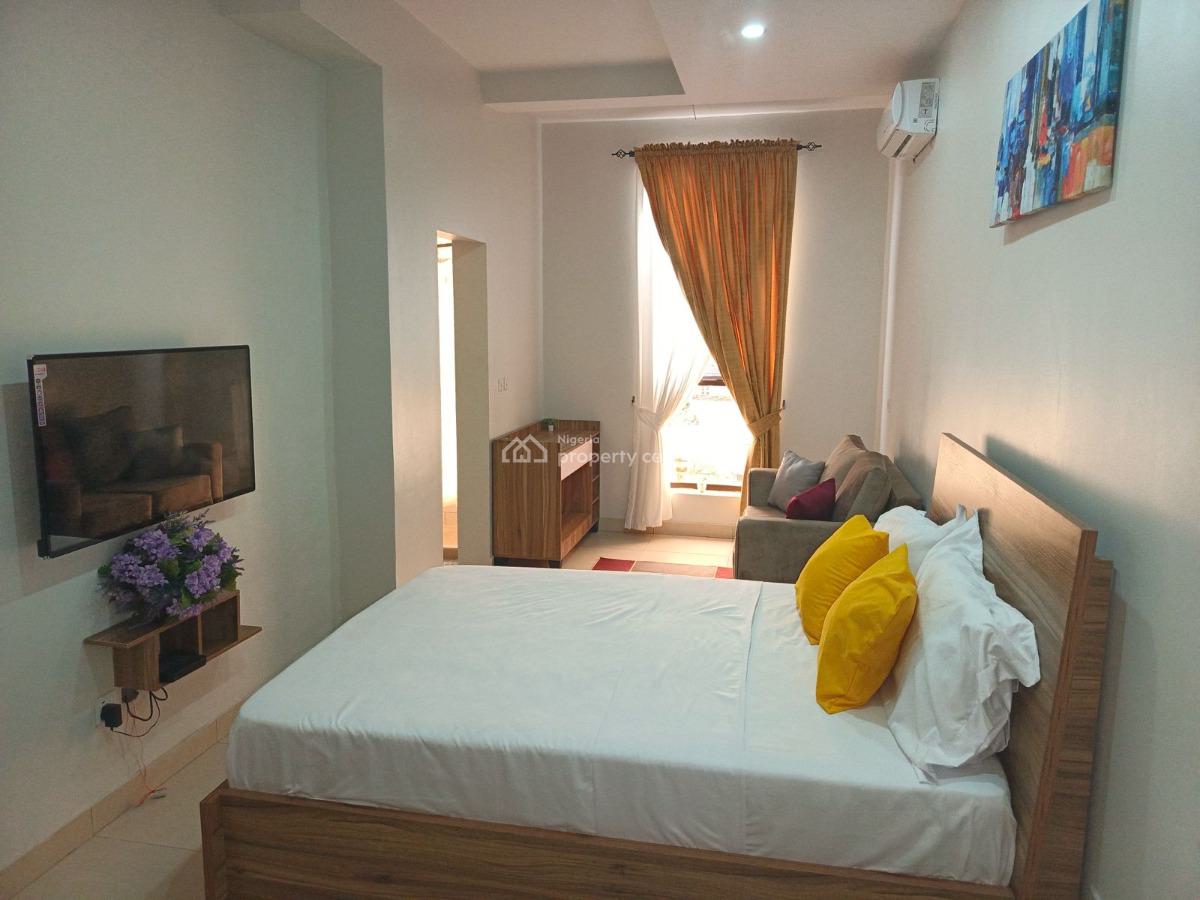 2 Bedrooms Apartments, No 1 Nnena Orji Street, Osapa, Lekki, Lagos, Flat / Apartment Short Let