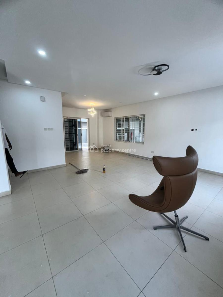 Lovely 4 Bedroom Semi-detached Duplex with Bq, Lekki, Lagos, Semi-detached Duplex for Rent