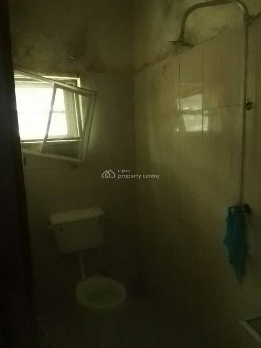 Bq with Swimming Pool, Lekki Phase 1, Lekki, Lagos, Self Contain (single Rooms) for Rent