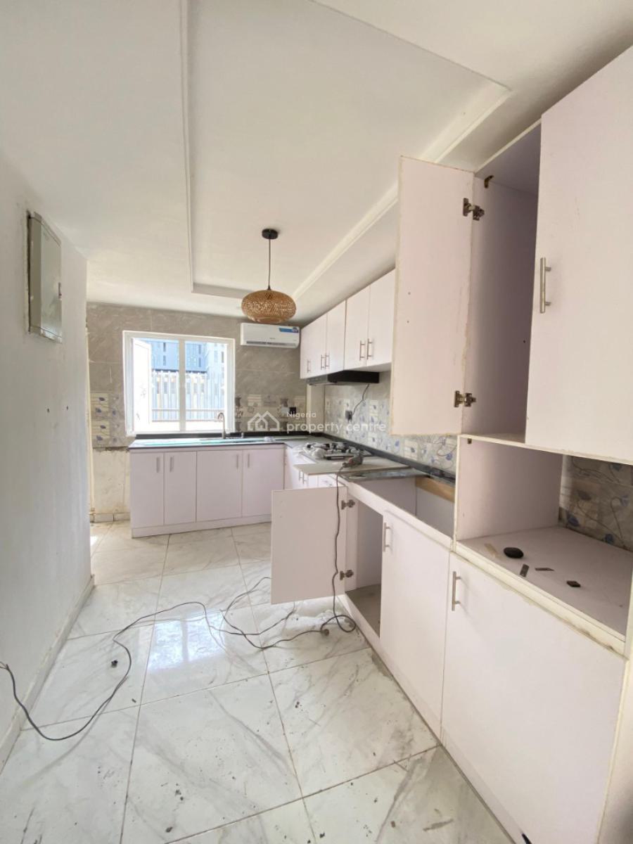 1 Bedroom Apartment Available, Lekki Phase 1, Lekki, Lagos, Flat / Apartment for Sale