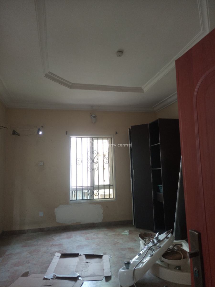 a Well Renovated 5 Bedroom Fully Detached Duplex with Bq, Orchid Road Before Orchid Rooudabout, Lekki Phase 2, Lekki, Lagos, Detached Duplex for Rent