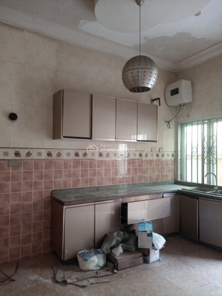 a Well Renovated 5 Bedroom Fully Detached Duplex with Bq, Orchid Road Before Orchid Rooudabout, Lekki Phase 2, Lekki, Lagos, Detached Duplex for Rent