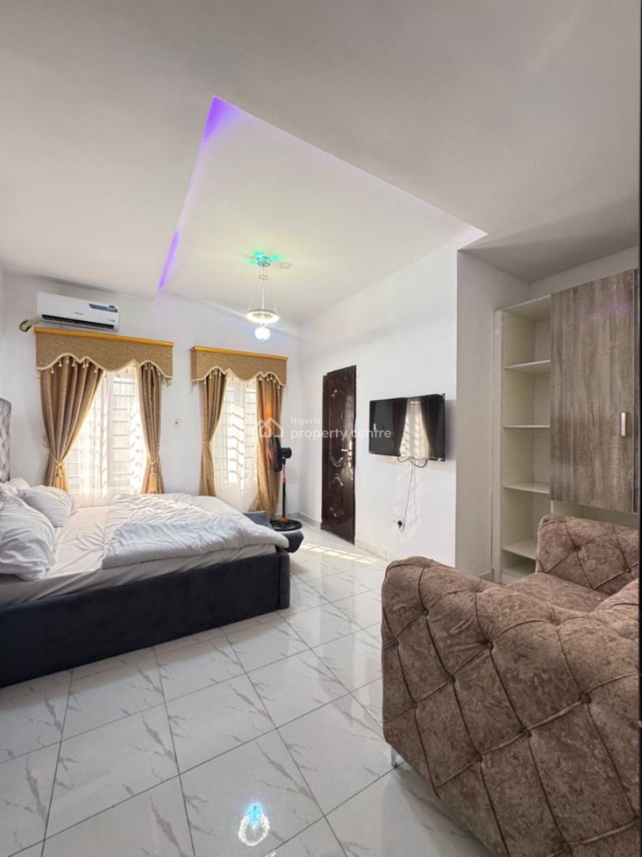 Awoof Distress 4 Bedroom Terrace Duplex, Ikota, Lekki, Lagos, Terraced Duplex for Sale