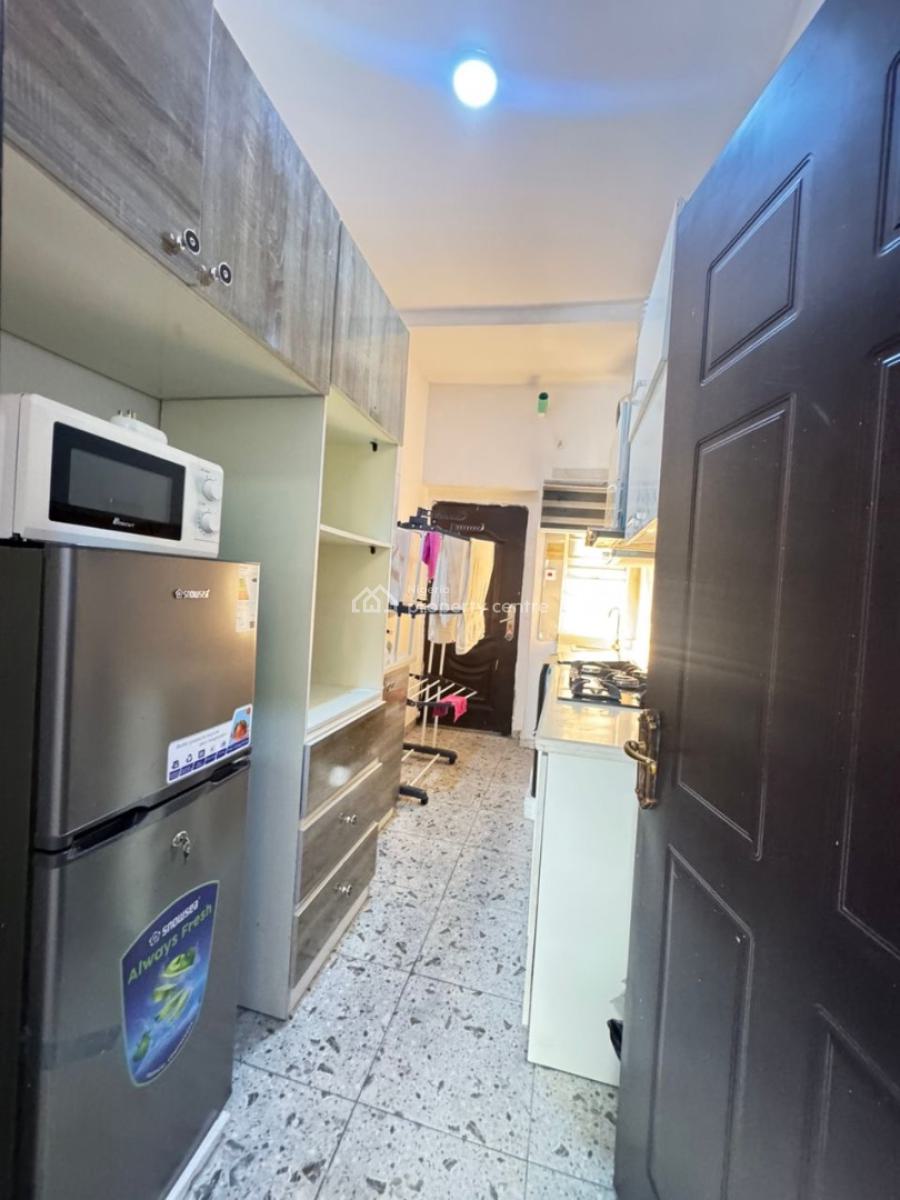 Awoof Distress 4 Bedroom Terrace Duplex, Ikota, Lekki, Lagos, Terraced Duplex for Sale