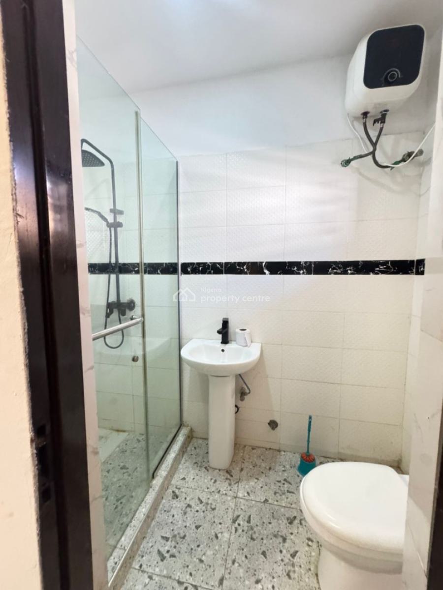 Awoof Distress 4 Bedroom Terrace Duplex, Ikota, Lekki, Lagos, Terraced Duplex for Sale