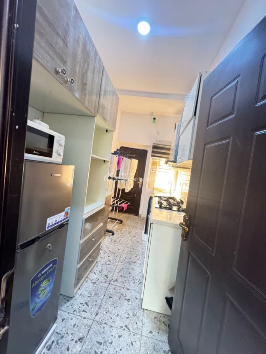 Awoof Distress 4 Bedroom Terrace Duplex, Ikota, Lekki, Lagos, Terraced Duplex for Sale