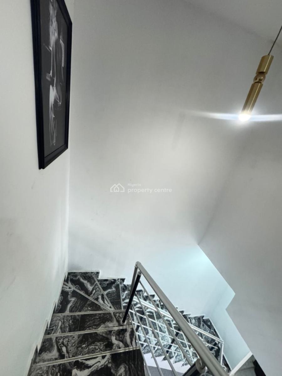 Awoof Distress 4 Bedroom Terrace Duplex, Ikota, Lekki, Lagos, Terraced Duplex for Sale