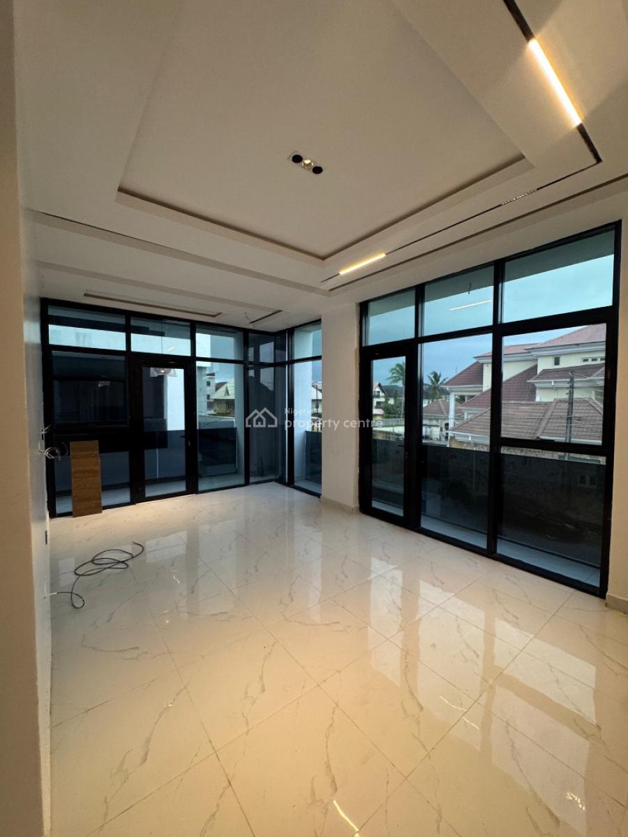 4 Bedroom Terrace with a Bq, Lekki Phase 1, Lekki, Lagos, Terraced Duplex for Sale