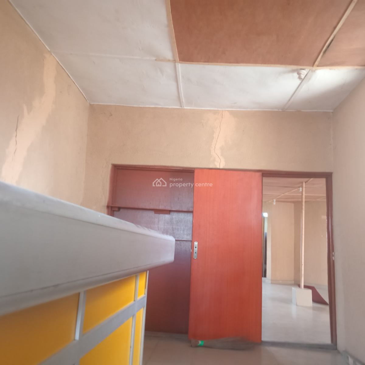 a Nice Open Plan Office, Ilupeju Street, Dolphin Estate, Ikoyi, Lagos, Commercial Property for Rent