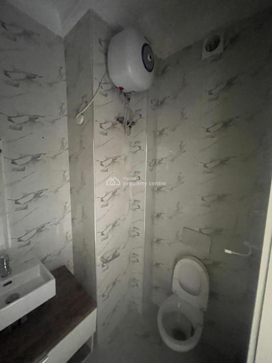 Serviced 2 Bedroom Flat with Gym, Pool, Elevator Etc, Periwinkle Estate, Lekki Phase 1, Lekki, Lagos, Flat / Apartment for Rent