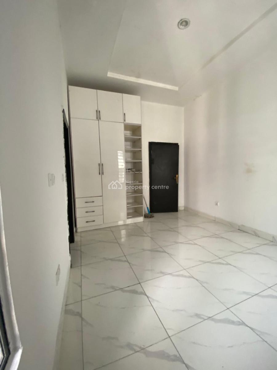 Exquisite 3 Bedroom Apartment, Ikota, Lekki Phase 2, Lekki, Lagos, Flat / Apartment for Rent