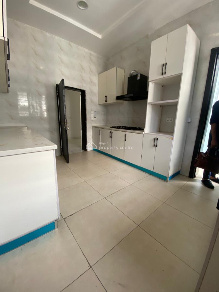 Exquisite 3 Bedroom Apartment, Ikota, Lekki Phase 2, Lekki, Lagos, Flat / Apartment for Rent