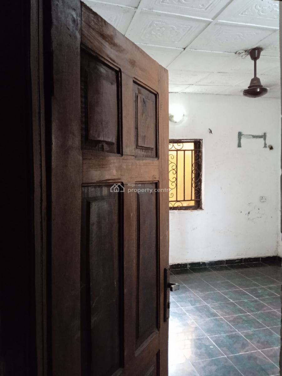 Room in a Shared Flat, Alasia Town, Ajah, Lagos, Flat / Apartment for Rent