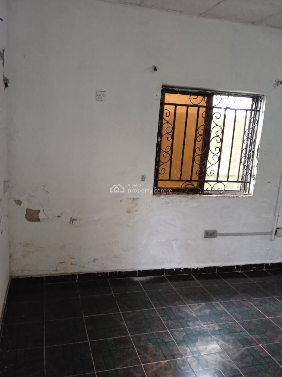 Room in a Shared Flat, Alasia Town, Ajah, Lagos, Flat / Apartment for Rent