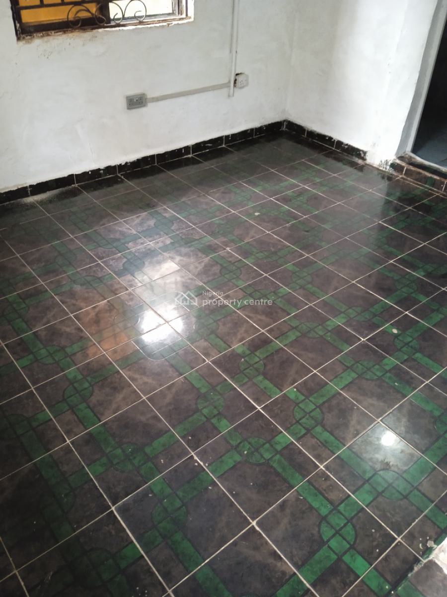 Room in a Shared Flat, Alasia Town, Ajah, Lagos, Flat / Apartment for Rent