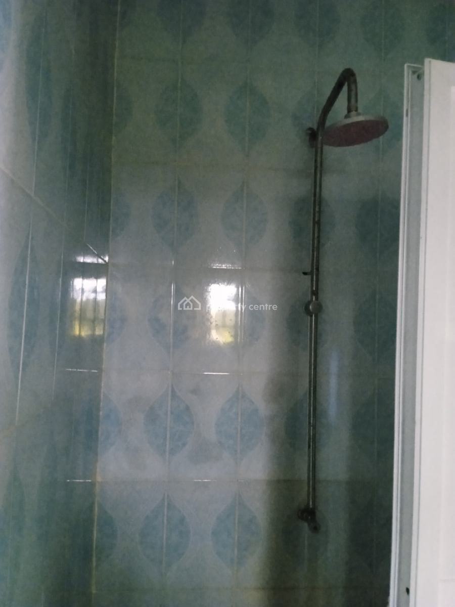 Room in a Shared Flat, Alasia Town, Ajah, Lagos, Flat / Apartment for Rent