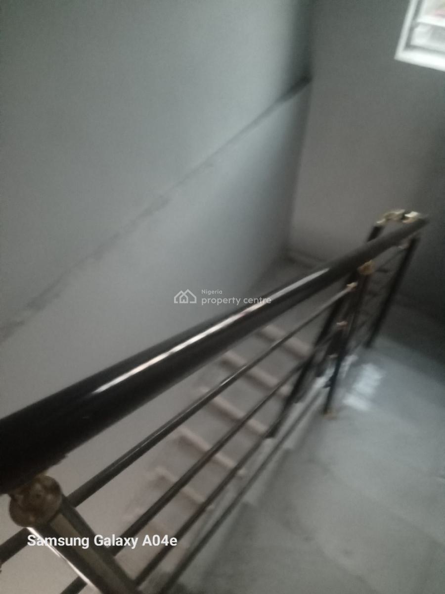 Lovely Spacious 3 Bedroom Flat Upstairs, Unity Estate, Badore, Ajah, Lagos, Flat / Apartment for Rent