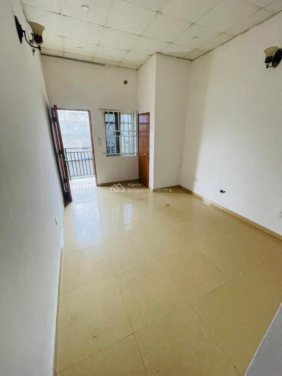 Upstairs with 2 Toilets, Ogidan, Sangotedo, Ajah, Lagos, Mini Flat (room and Parlour) for Rent