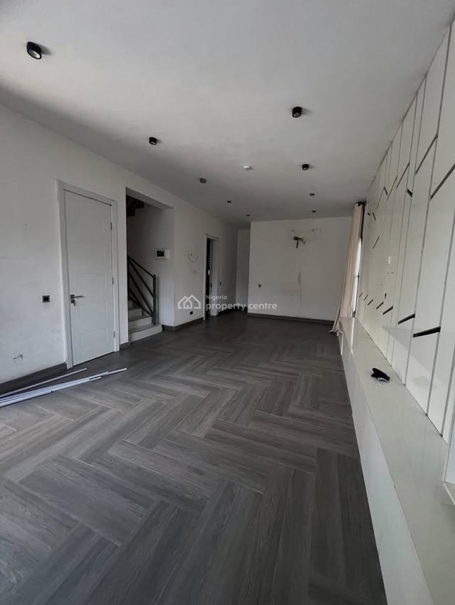 Stunning 4 Bedroom Terrace Duplex with Bq, Lekki Phase 1, Lekki, Lagos, Terraced Duplex for Rent
