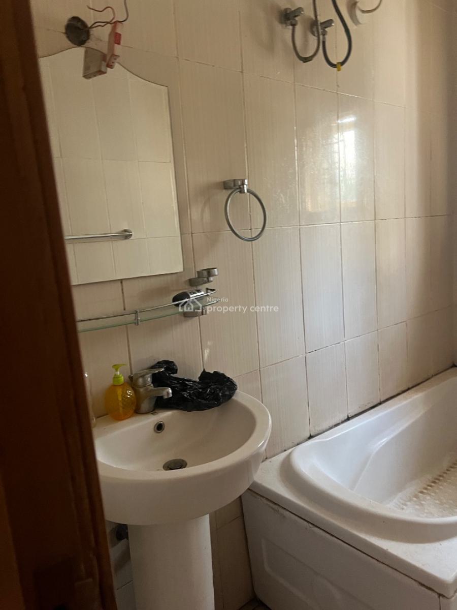 Nice 3 Bedroom Flat, with Study Room, 1st Floor & Ground Floor, Tarred Road, Jabi Main (tarred Road), Jabi, Abuja, Flat / Apartment for Rent