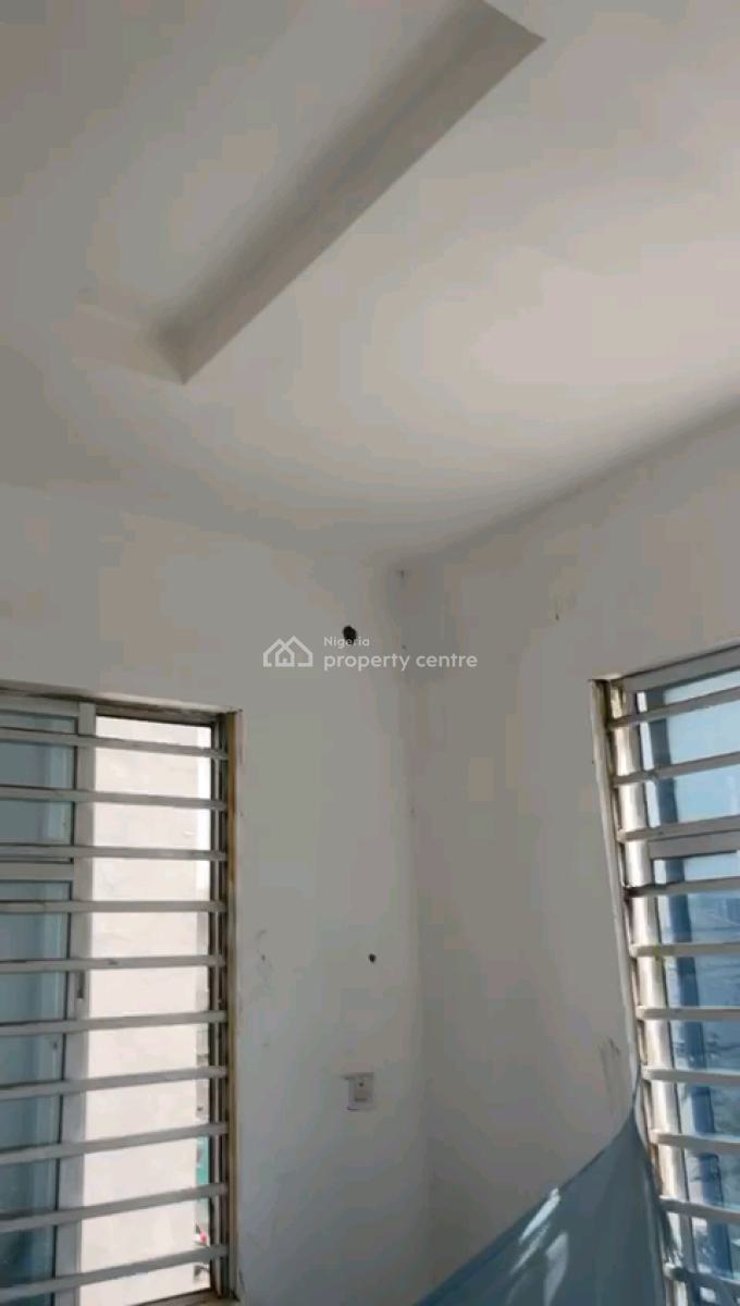 Standard and Executive Mini Flat, Adekunle, Yaba, Lagos, Mini Flat (room and Parlour) for Rent