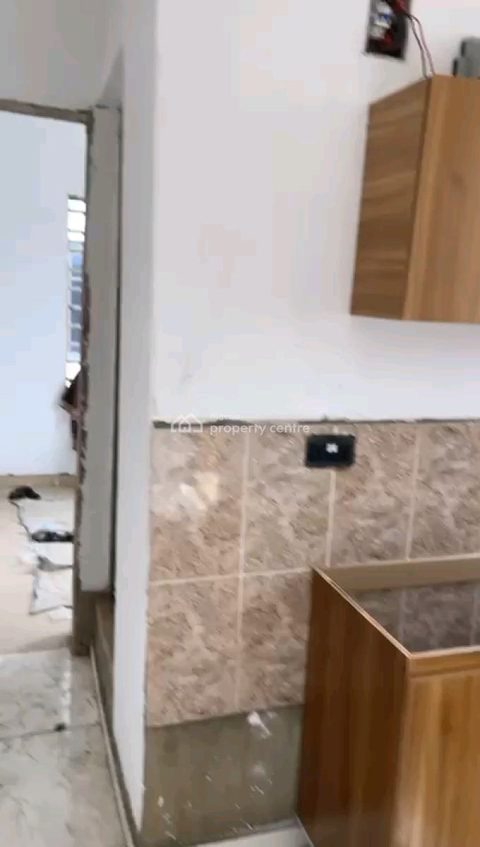 Standard and Executive Mini Flat, Adekunle, Yaba, Lagos, Mini Flat (room and Parlour) for Rent