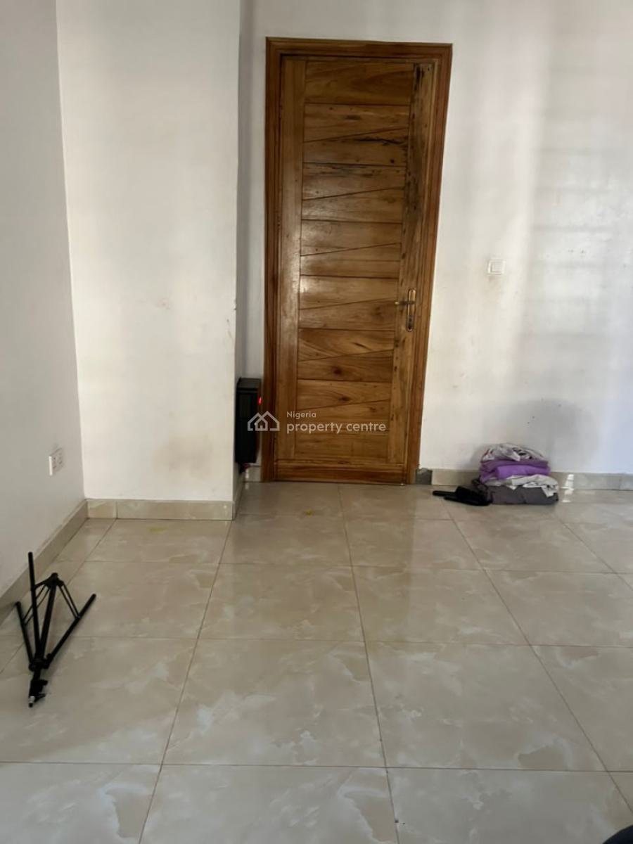 Spacious Semi  Masters Bedroom Apartment Upstairs, Off Freedom Way, Ikate, Lekki, Lagos, Self Contain (single Rooms) for Rent