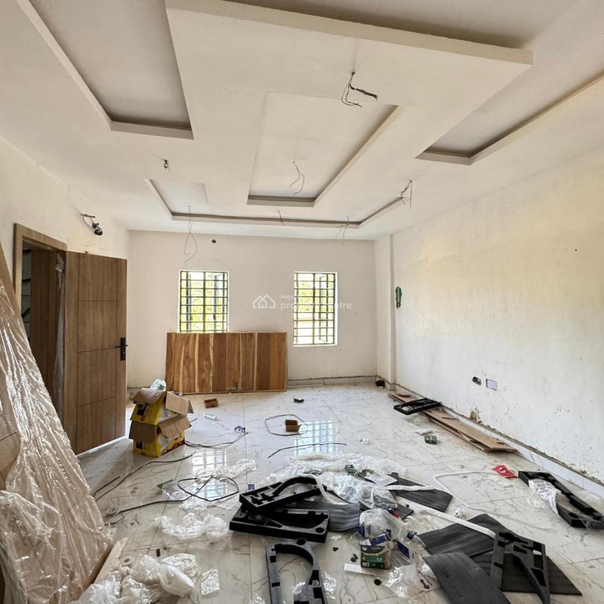 Lovely 2bedroom with Open and Close Plan Kitchen, Yaba, Lagos, Flat / Apartment for Sale