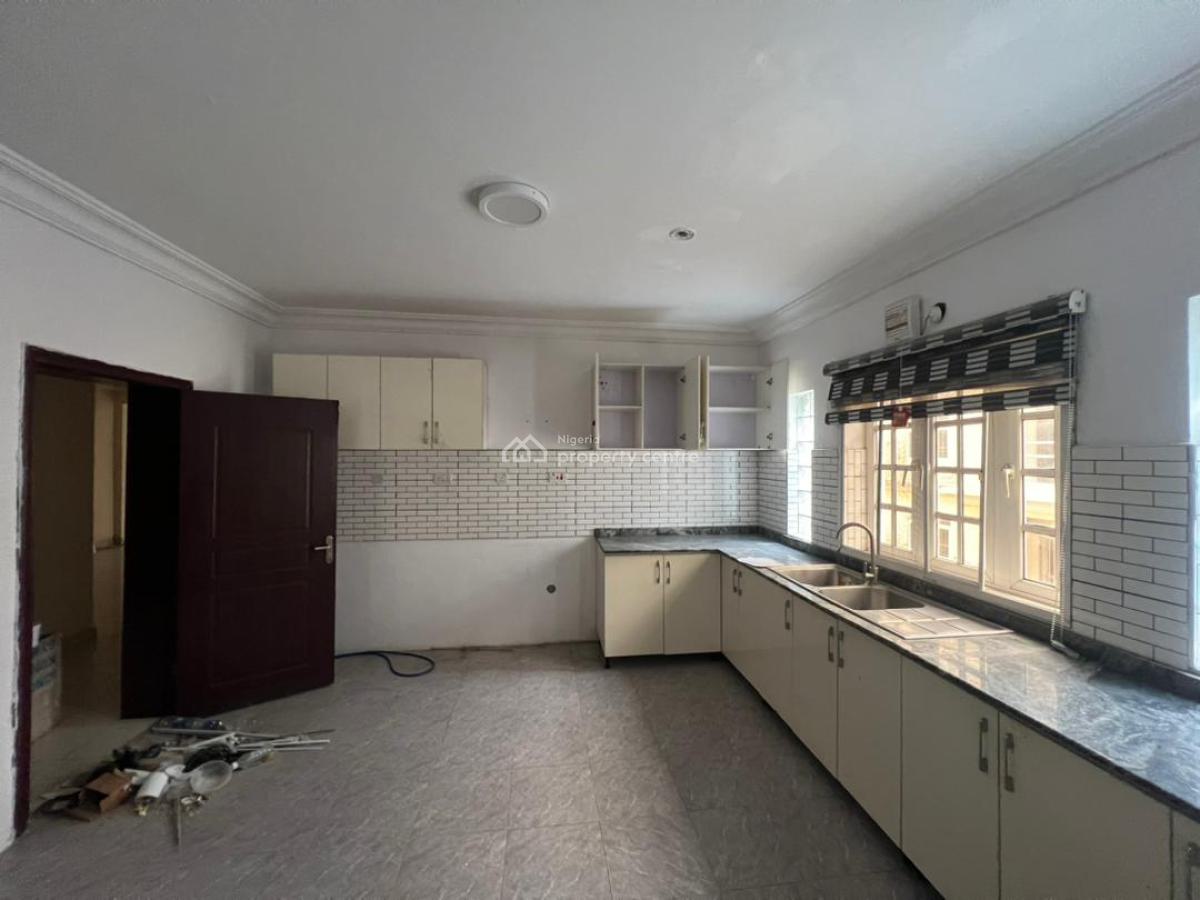 Standard 3 Bedrooms Apartment with a Bq, Victoria Island (vi), Lagos, Flat / Apartment for Rent