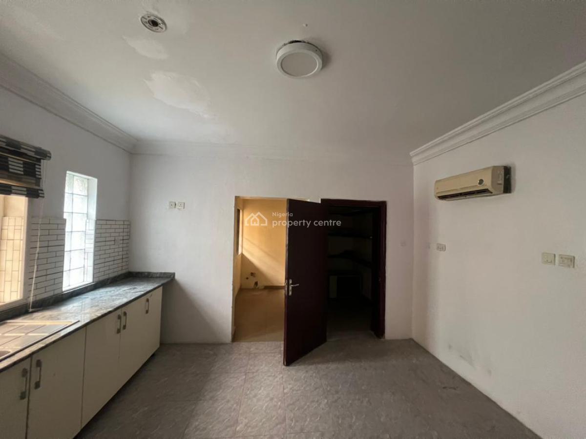 Standard 3 Bedrooms Apartment with a Bq, Victoria Island (vi), Lagos, Flat / Apartment for Rent