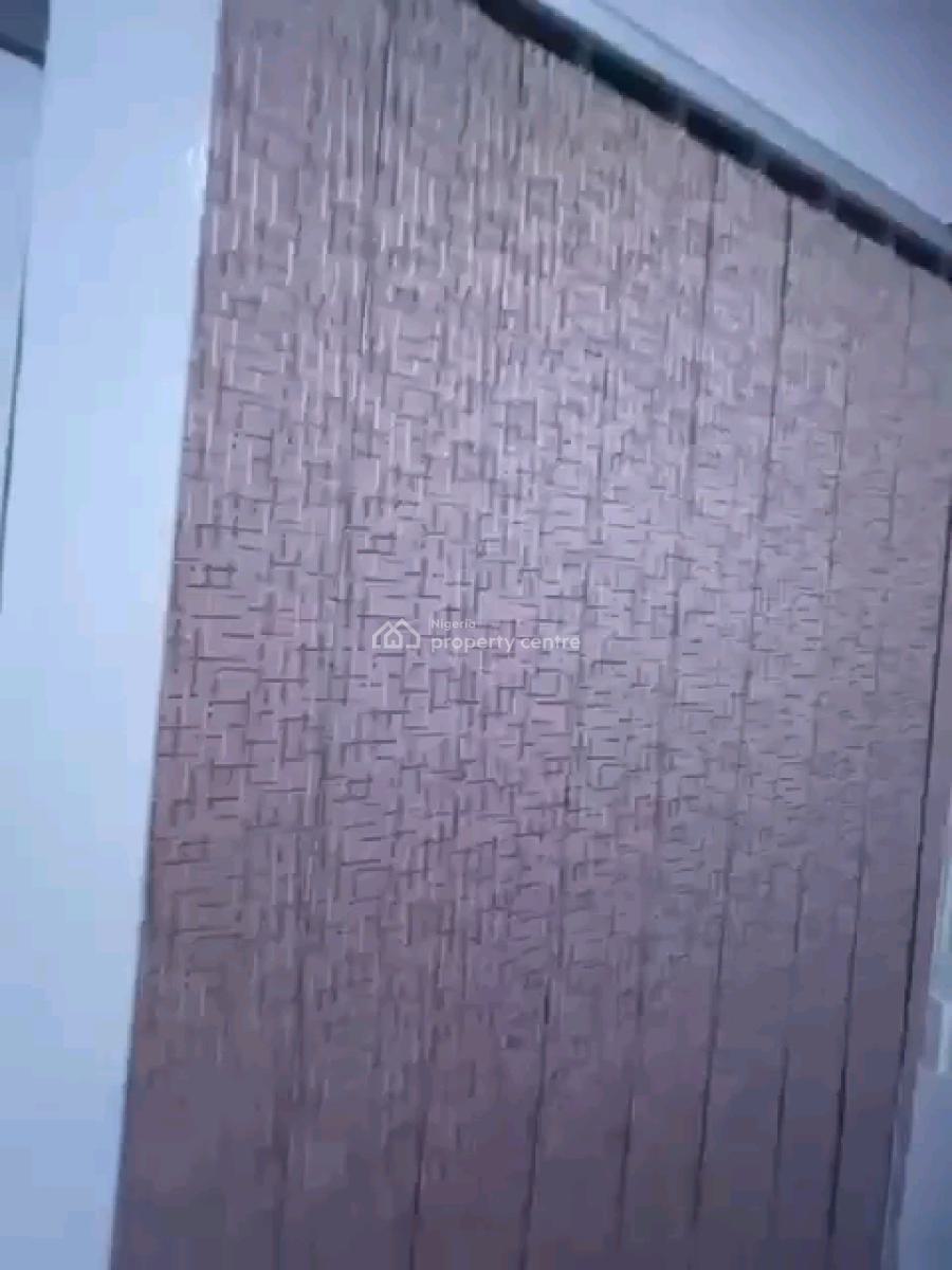 a Neatly Used and Decent Studio Apartment, Groundfloor with Private, Onofowokan Street, Fola Agoro, Yaba, Lagos, Self Contain (single Rooms) for Rent