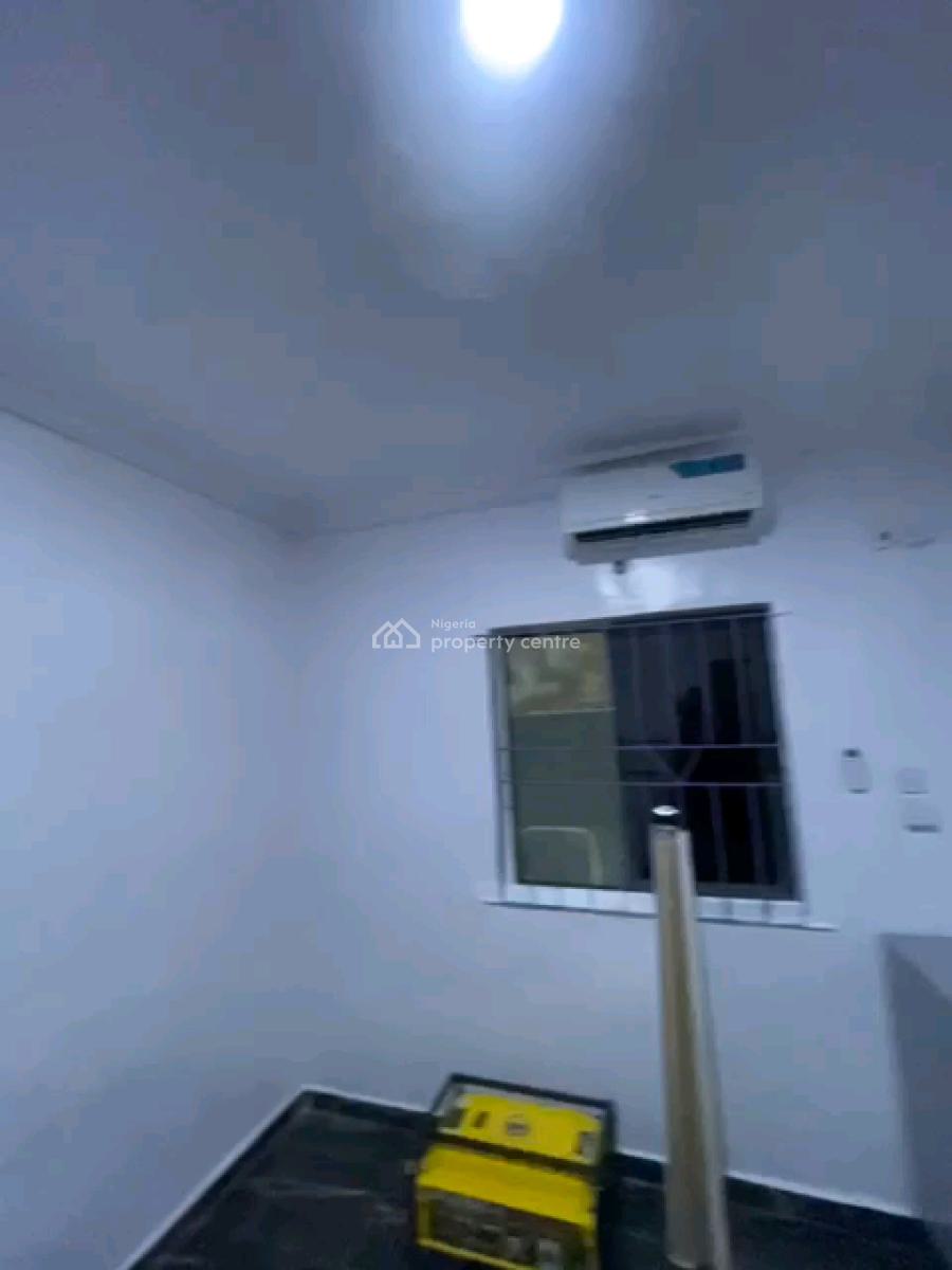 a Neatly Used and Decent Studio Apartment, Groundfloor with Private, Onofowokan Street, Fola Agoro, Yaba, Lagos, Self Contain (single Rooms) for Rent