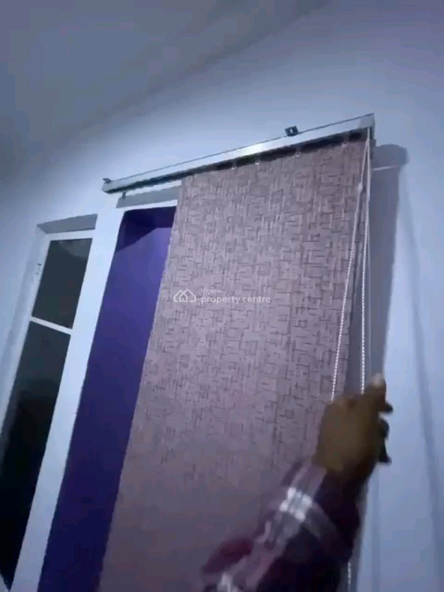 a Neatly Used and Decent Studio Apartment, Groundfloor with Private, Onofowokan Street, Fola Agoro, Yaba, Lagos, Self Contain (single Rooms) for Rent