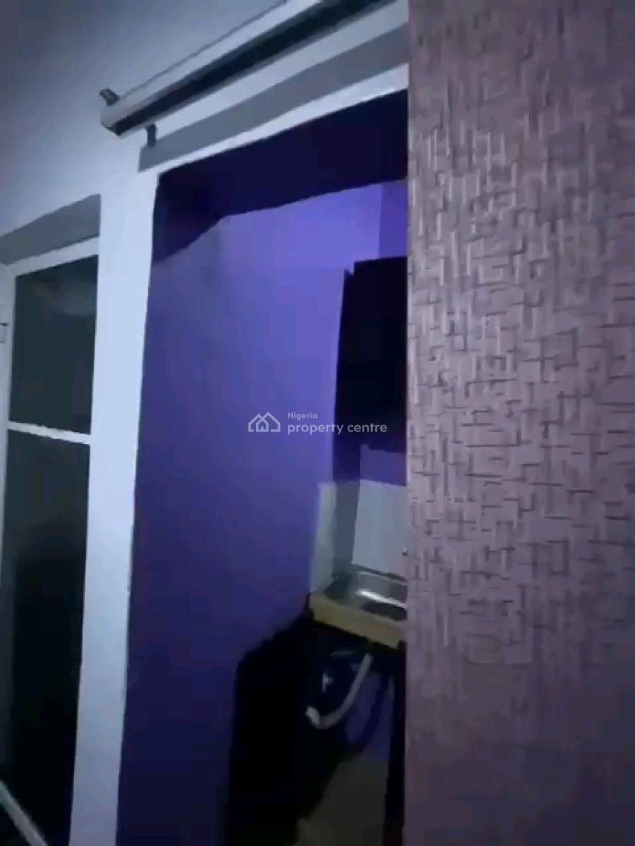 a Neatly Used and Decent Studio Apartment, Groundfloor with Private, Onofowokan Street, Fola Agoro, Yaba, Lagos, Self Contain (single Rooms) for Rent