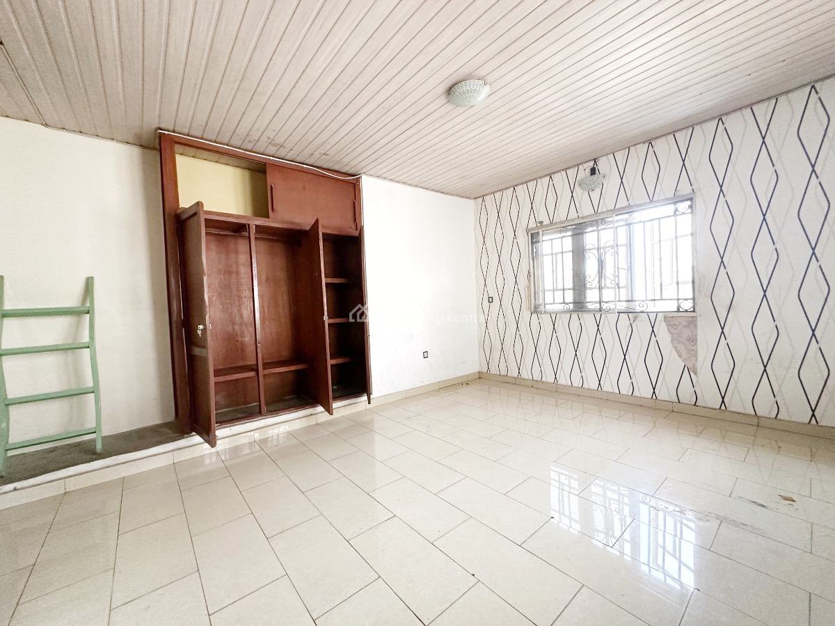 Luxury 3 Bedroom Flat, Gra Phase 1, Magodo, Lagos, Flat / Apartment for Rent
