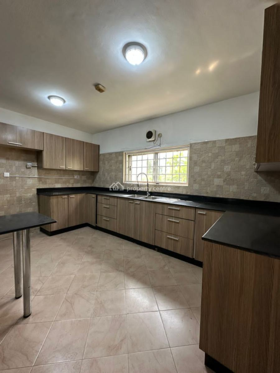 Fully Serviced and Spacious 4 Bedroom Terrace with a Room Bq, Old Ikoyi, Ikoyi, Lagos, Terraced Duplex for Rent