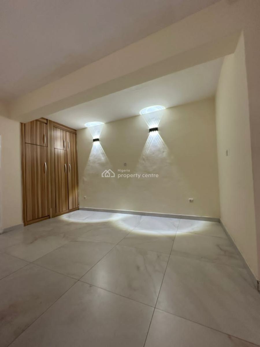 Fully Serviced and Spacious 4 Bedroom Terrace with a Room Bq, Old Ikoyi, Ikoyi, Lagos, Terraced Duplex for Rent