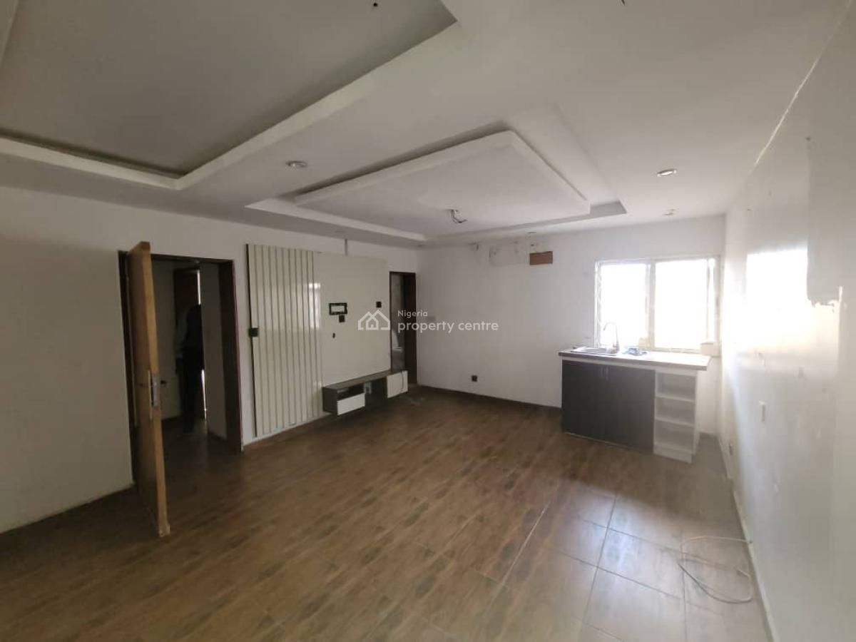 Self Compound 5 Bedroom Semi-detached House with 2 Rooms Bq, Lekki Phase 1, Lekki, Lagos, Semi-detached Duplex for Rent