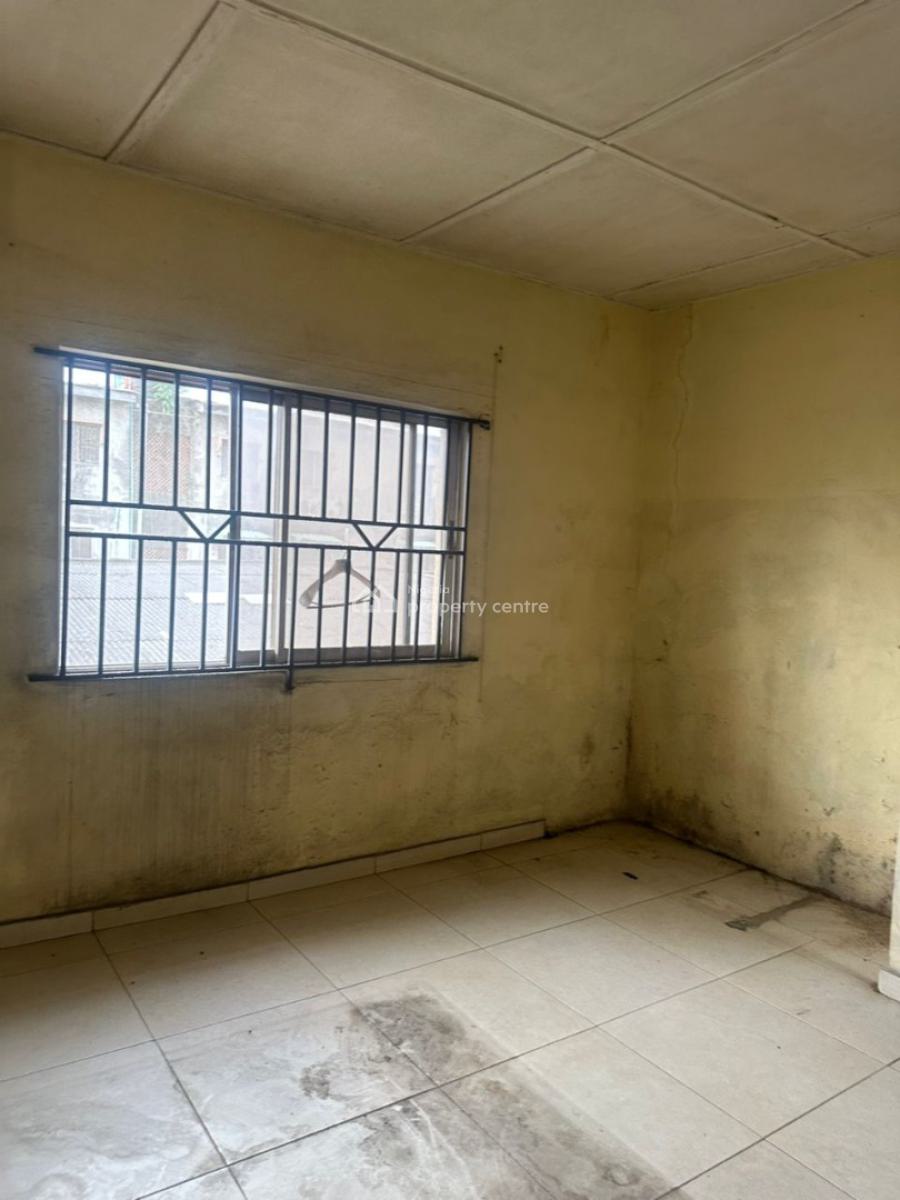 Contemporary 3 Bedroom Apartment in a Comfy Location, Ori-oke, Ogudu, Lagos, Flat / Apartment for Rent