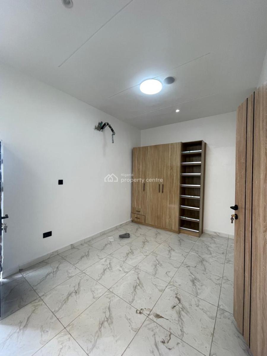 Beautifully Built 2 Bedroom Apartment, Ologolo, Lekki, Lagos, Flat / Apartment for Sale