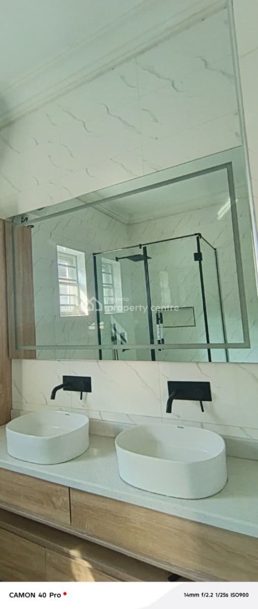 Standard and Well Maintained 4 Bedrooms Duplex, Osapa London, Osapa, Lekki, Lagos, Semi-detached Duplex for Rent