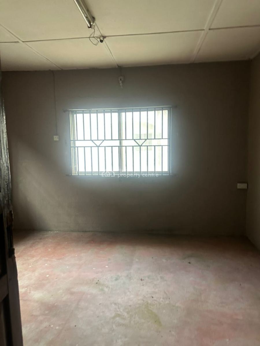 Contemporary 2-bedroom Apartment in a Comfy Location, Ori-oke, Ogudu, Lagos, Flat / Apartment for Rent