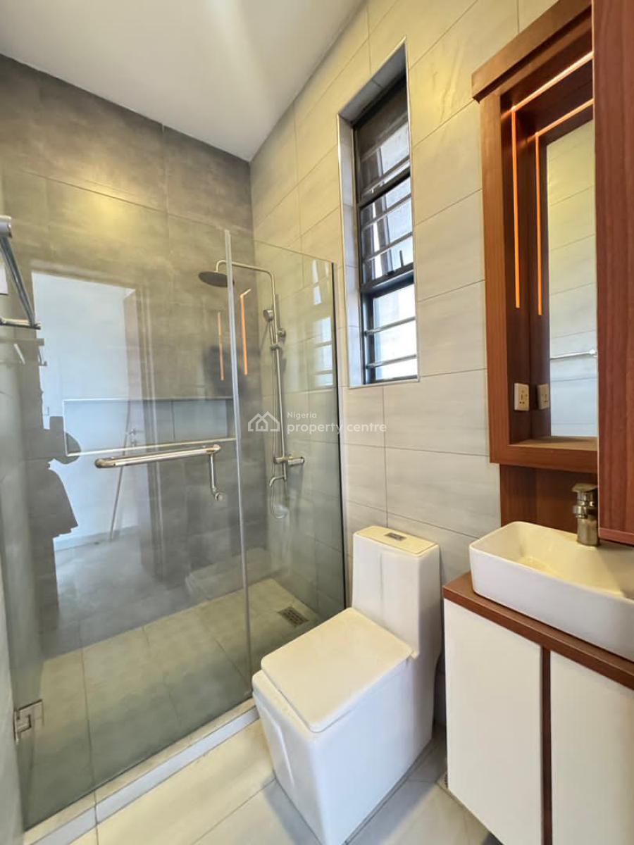 Spacious Massive Luxry 5 Bedroom Fully Detached, Lekki Phase 1, Lekki, Lagos, Flat / Apartment for Rent