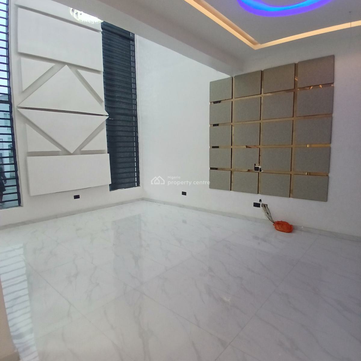 Distress 5 Bedroom Semi-detached Duplex with Swimming Pool on 400sqm, Osapa, Lekki, Lagos, Semi-detached Duplex for Sale