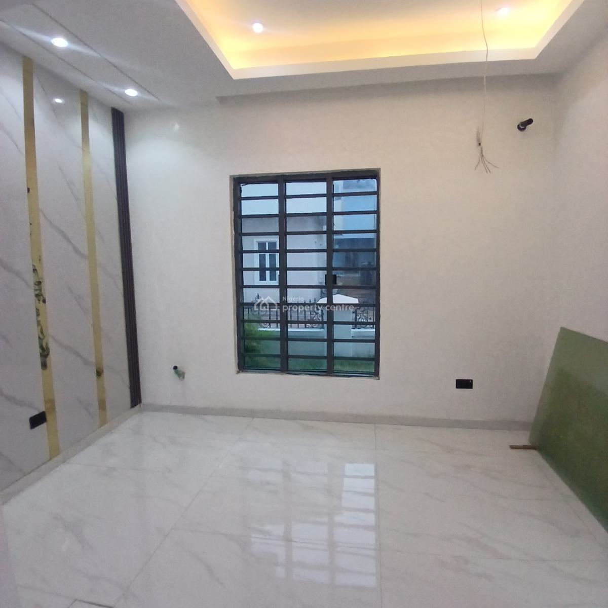 Distress 5 Bedroom Semi-detached Duplex with Swimming Pool on 400sqm, Osapa, Lekki, Lagos, Semi-detached Duplex for Sale