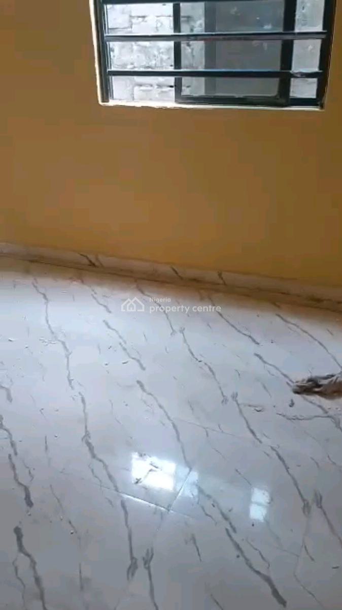 a Relatively New and Spacious Miniflat, Groundfloor with 1toilet, Off Market Street, Shomolu, Lagos, Mini Flat (room and Parlour) for Rent