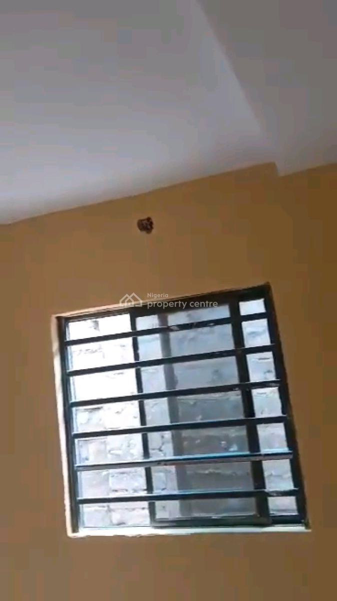 a Relatively New and Spacious Miniflat, Groundfloor with 1toilet, Off Market Street, Shomolu, Lagos, Mini Flat (room and Parlour) for Rent