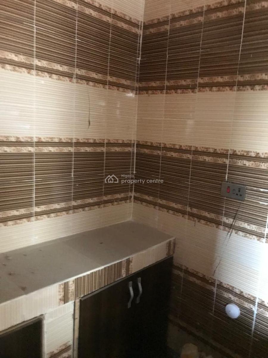 Newly Refurbished 4 Bedroom Flat, Ojodu, Lagos, Flat / Apartment for Rent