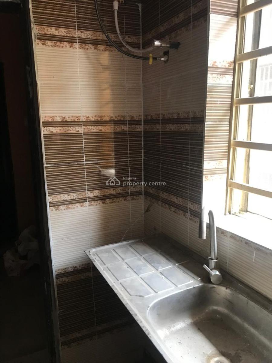 Newly Refurbished 4 Bedroom Flat, Ojodu, Lagos, Flat / Apartment for Rent