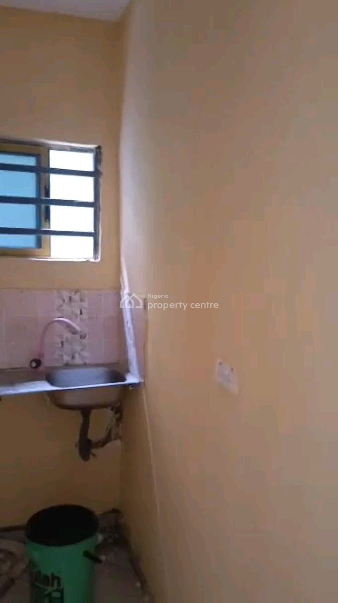 a Relatively New and Spacious Miniflat, Groundfloor with 1toilet, Off Market Street, Shomolu, Lagos, Mini Flat (room and Parlour) for Rent